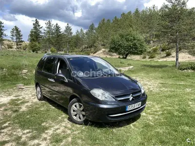 Usado Citroën C8 Exclusive 138 CV (101 kW) 2007 Negro Monovolumen