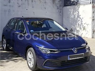 Usado VW Golf VIII 110 CV (80 kW) 2022 Azul Berlina