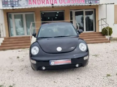 Usado VW Beetle 90 CV (66 kW) 2000 Negro Utilitario