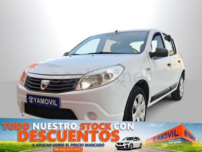 Usado Dacia Sandero Ambiance 75 CV (55 kW) 2012 Blanco Utilitario
