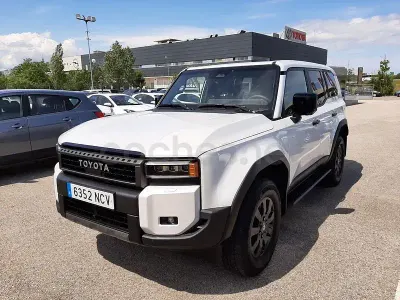 Używany Toyota Land Cruiser 204 KM (150 kW) 2025 Biały SUV