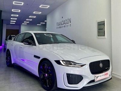 Blanco Usado 2021 Jaguar XE R-Dynamic Berlina | 29.990 € (Precio justo)