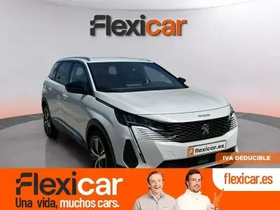 Usado Peugeot 5008 Allure 130 CV (95 kW) 2024 Blanco SUV