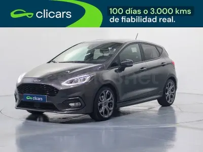 Usado Ford Fiesta ST-Line 75 CV (55 kW) 2019 Gris / plata Utilitario
