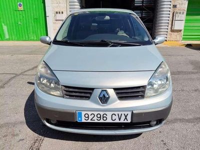 Begagnad Renault Scénic II 135 HK (99 kW) 2004 Beige Minibuss