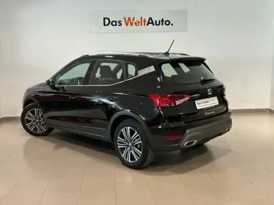Usado Seat Arona FR 115 CV (84 kW) 2024 Negro SUV