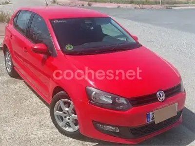 Begagnad VW Polo Advance 90 HK (66 kW) 2012 Röd Halvkombi
