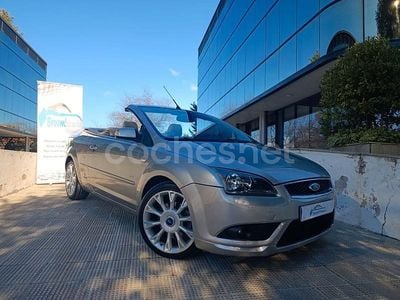 Gris / plata Usado 2007 Ford Focus Cabriolet Titanium Descapotable | 6990 € (Caro)