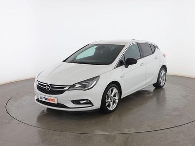 Usado Opel Astra Dynamic 135 CV (99 kW) 2017 Blanco Berlina
