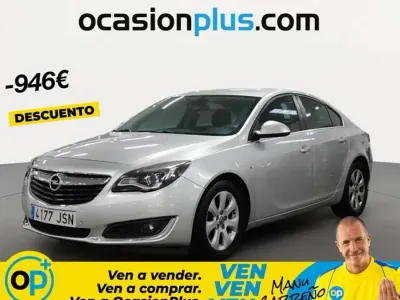 Usado Opel Insignia Business 136 CV (100 kW) 2016 Plateado Berlina