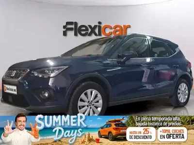 Usado Seat Arona Ecomotive 115 CV (84 kW) 2019 Azul SUV