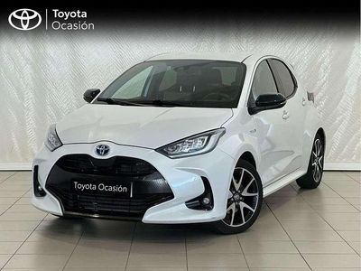 Usado Toyota Yaris Hybrid Style 117 CV (86 kW) 2021 Blanco Berlina
