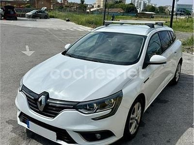 Usado Renault Mégane GrandTour Business 110 CV (80 kW) 2017 Blanco Familiar