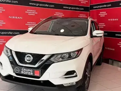 Usado Nissan Qashqai N-Connecta 110 CV (80 kW) 2018 Sapporo white (sólido) SUV