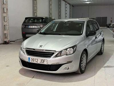 Usado Peugeot 308 SW Active 131 CV (96 kW) 2015 Plateado Familiar