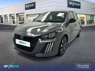 Usado Peugeot 208 Allure 101 CV (74 kW) 2025 Gris Utilitario