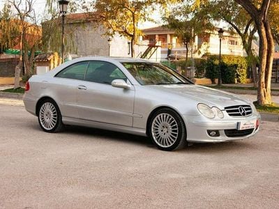 Usado Mercedes CLK320 Avantgarde 224 CV (164 kW) 2008 Gris / plata Coupe