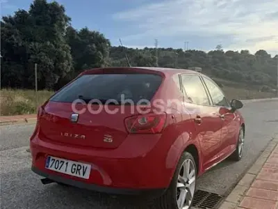 Usado Seat Ibiza 105 CV (77 kW) 2009 Rojo Berlina
