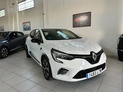 Usado Renault Clio V LIMITED 90 CV (66 kW) 2021 Blanco Berlina