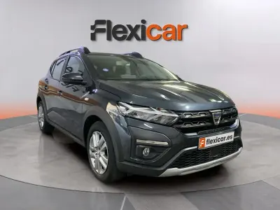 Usado Dacia Sandero Comfort 101 CV (74 kW) 2022 Gris Berlina