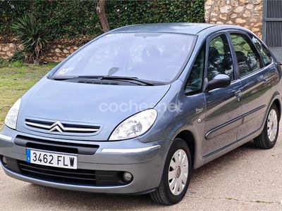 Usado Citroën Xsara Picasso Exclusive 110 CV (80 kW) 2007 Gris / plata Monovolumen