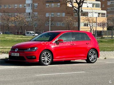 Usado VW Golf VII Sportline 150 CV (110 kW) 2015 Rojo Familiar