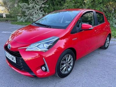 Usado Toyota Yaris Hybrid 100 CV (73 kW) 2018 Rojo