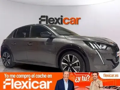 Usado Peugeot 208 GT 130 CV (95 kW) 2021 Gris Utilitario