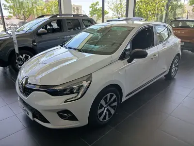 Usado Renault Clio GrandTour Zen 120 CV (88 kW) 2018 Blanco Familiar
