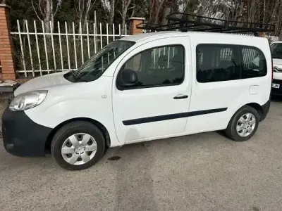 Usado Renault Kangoo 115 CV (84 kW) 2020 Blanco Monovolumen