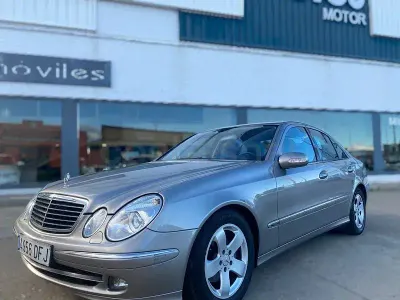 Käytetty Mercedes E220