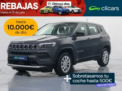 Usado Jeep Compass Altitude 130 CV (95 kW) 2025 Gris / plata SUV