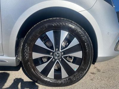 Plata Usado 2024 Mercedes EQV300 Monovolumen | 60.499 € (Precio justo)