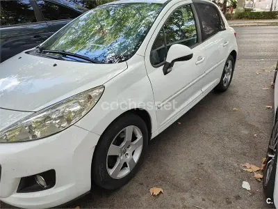 Usado Peugeot 207 92 CV (67 kW) 2010 Blanco Berlina