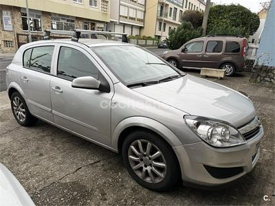 Gris / plata Usado 2007 Opel Astra Cosmo Berlina | 4200 € (Precio justo)