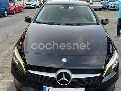Usado Mercedes A200 Urban 136 CV (100 kW) 2016 Negro Berlina