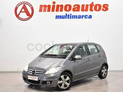 Usado Mercedes A180 Elegance 109 CV (80 kW) 2009 Gris Monovolumen