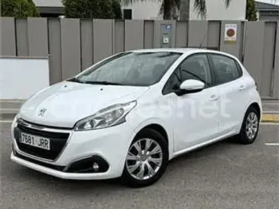 Usado Peugeot 208 Active 100 CV (73 kW) 2016 Blanco Utilitario