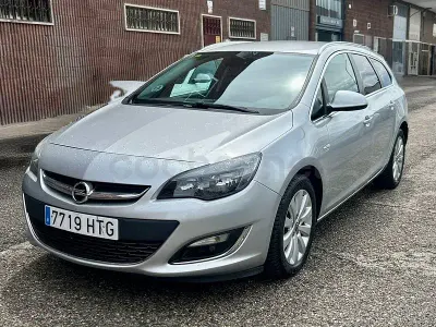 Occasion Opel Astra Excellence 110 PK (80 kW) 2013 Grijs Stationwagen