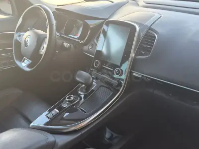 Usado Renault Espace Zen 160 CV (117 kW) 2015 Gris / plata Monovolumen