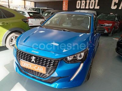 Azul Usado 2023 Peugeot 208 Allure Utilitario | 15.200 € (Precio justo)