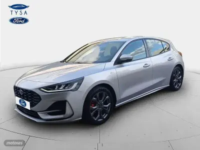 Usado Ford Focus 100 CV (73 kW) 2024 Plateado Berlina