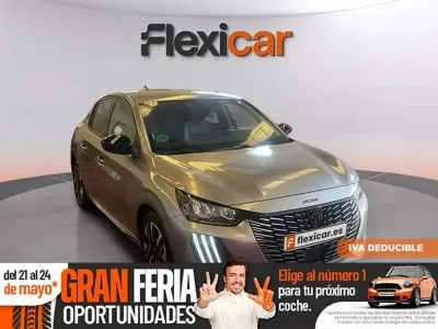 Usado Peugeot 208 Allure 101 CV (74 kW) 2025 Gris Utilitario