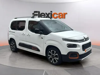 Käytetty Citroën Berlingo Feel 102 HP (75 kW) 2021 Valkoinen Tila-auto