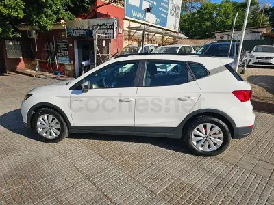 Usado Seat Arona Reference 95 CV (69 kW) 2022 Blanco SUV