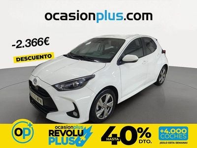 Usado Toyota Yaris Hybrid Active 116 CV (85 kW) 2024 Blanco Berlina