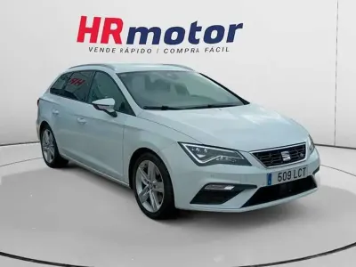 Usado Seat Leon ST FR 150 CV (110 kW) 2019 Blanco Familiar