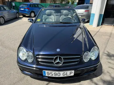 Usado Mercedes CLK320 Avantgarde 224 CV (164 kW) 2009 Azul Descapotable