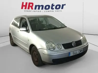 Usado VW Polo Match 75 CV (55 kW) 2003 Gris Utilitario