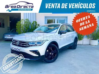 Usado VW Tiguan Sportline 150 CV (110 kW) 2022 Gris / plata SUV